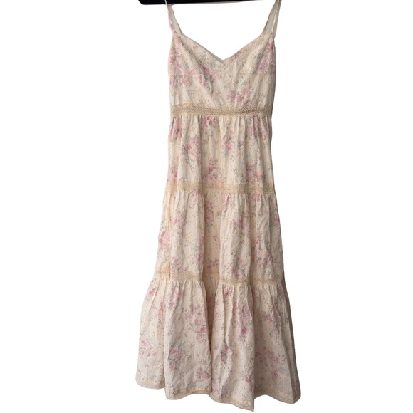 Altar'd State Dresses & Skirts - Altar’d State 100% Cotton Floral Eyelet Dress – XS –cottage-core tiered sundress